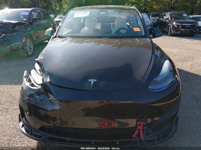 Auction sale of the 2024 Tesla Model Y Long Range Dual Motor All-wheel Drive, vin: 7SAYGDEE8RF037499, lot number: 45952891