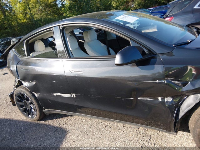 Auction sale of the 2024 Tesla Model Y Long Range Dual Motor All-wheel Drive, vin: 7SAYGDEE8RF037499, lot number: 45952891