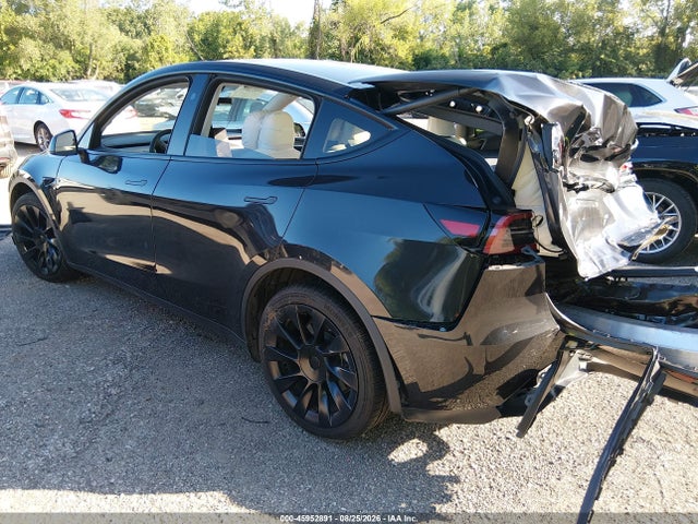 Auction sale of the 2024 Tesla Model Y Long Range Dual Motor All-wheel Drive, vin: 7SAYGDEE8RF037499, lot number: 45952891