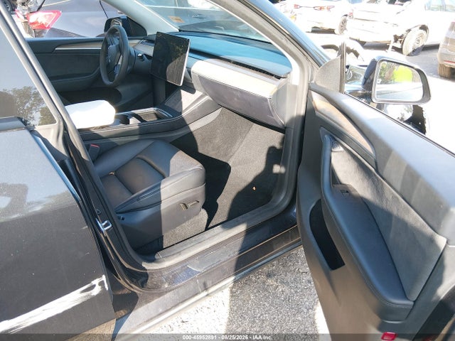 Auction sale of the 2024 Tesla Model Y Long Range Dual Motor All-wheel Drive, vin: 7SAYGDEE8RF037499, lot number: 45952891