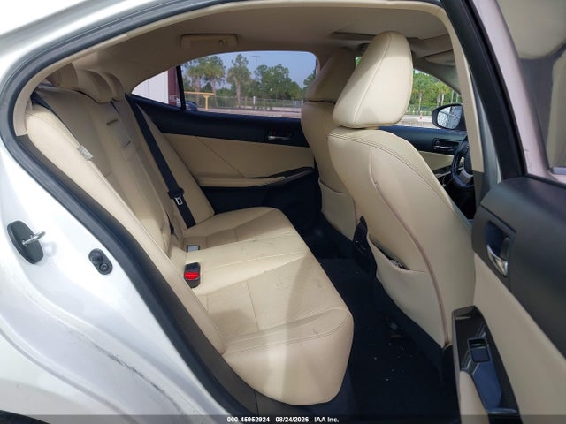 45952924 :رقم المزاد ، JTHBA1D26G5004069 vin ، 2016 Lexus Is 200t مزاد بيع