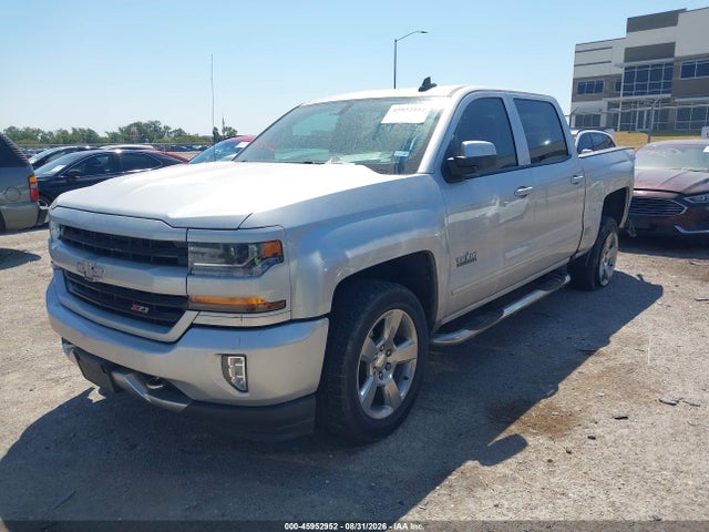 Продаж на аукціоні авто 2018 Chevrolet Silverado 1500 2lt, vin: 3GCUKREC2JG595109, номер лоту: 45952952