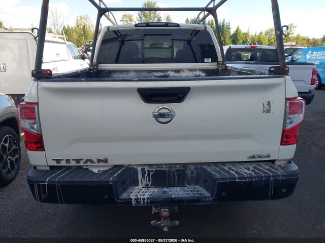 1N6AA1EC0MN523695 Nissan Titan S 4x4