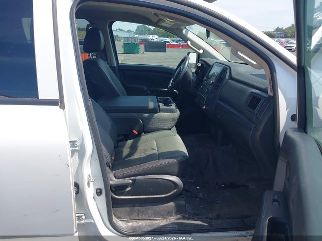 1N6AA1EC0MN523695 Nissan Titan S 4x4
