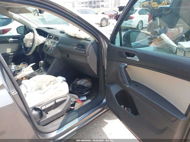 45953046 :رقم المزاد ، 3VV3B7AX3LM103069 vin ، 2020 Volkswagen Tiguan 2.0t Se/2.0t Se R-line Black/2.0t Sel مزاد بيع