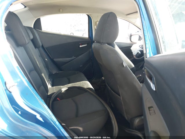 Toyota YARIS LE 2019 3MYDLBYV6KY524980 Image 8