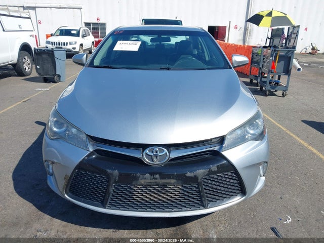4T1BF1FK5HU421105 Toyota CAMRY SE