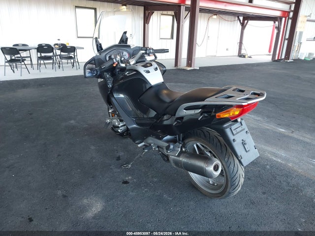 45953097 :رقم المزاد ، WB10388075ZM15617 vin ، 2005 Bmw R1200 St/rt مزاد بيع