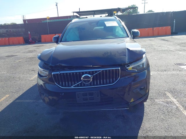 Volvo Xc40 B5 Plus Bright Theme 2023 YV4L12UN0P2938975 Image 12