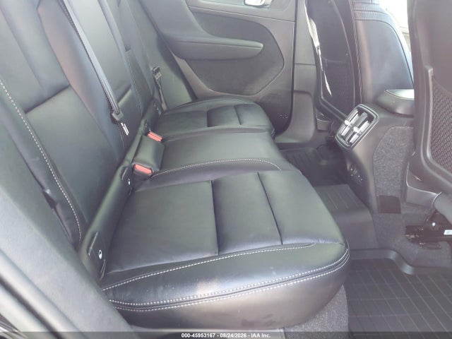 Volvo Xc40 B5 Plus Bright Theme 2023 YV4L12UN0P2938975 Image 8
