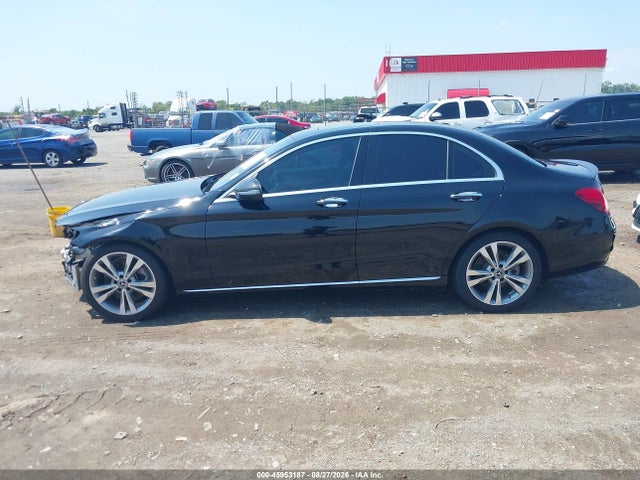 2018 Mercedes-benz C 300 მანქანა იყიდება აუქციონზე, vin: 55SWF4JB7JU246741, აუქციონის ნომერი: 45953187