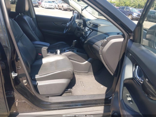 KNMAT2MV7HP619341 Nissan ROGUE SV
