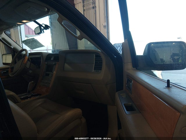 45953277 :رقم المزاد ، 5LMJJ3J5XAEJ06398 vin ، 2010 Lincoln Navigator L مزاد بيع