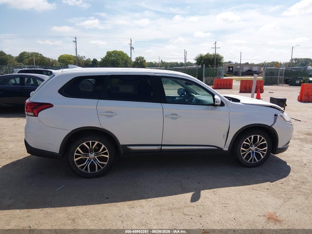 Продаж на аукціоні авто 2017 Mitsubishi Outlander Se, vin: JA4AD3A39HZ028352, номер лоту: 45953351