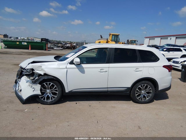 Продаж на аукціоні авто 2017 Mitsubishi Outlander Se, vin: JA4AD3A39HZ028352, номер лоту: 45953351