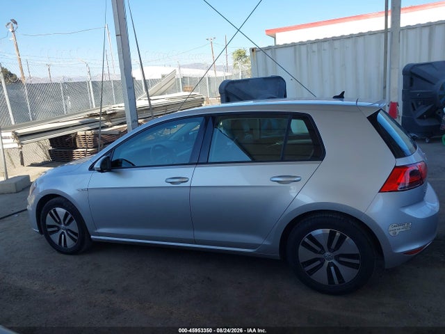 WVWKP7AU1GW913744 Volkswagen E-golf Se