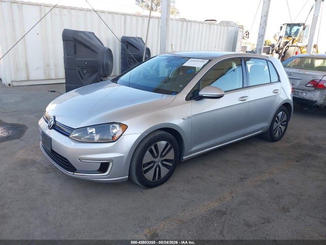 WVWKP7AU1GW913744 Volkswagen E-golf Se