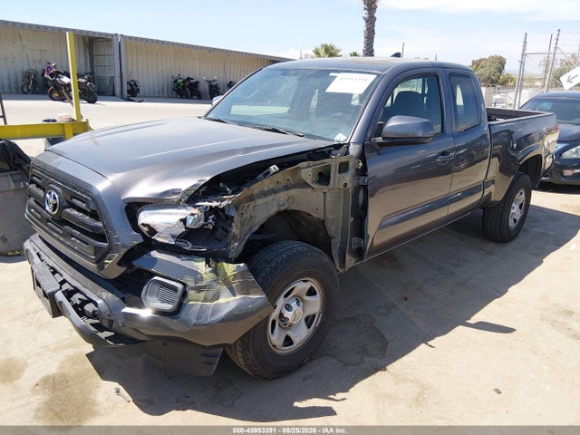 Toyota Tacoma Sr 2017 5TFRX5GN7HX101492 Image 2