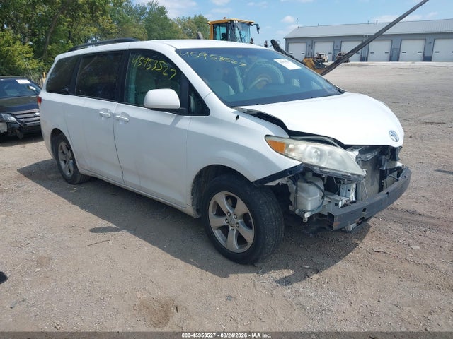 Продаж на аукціоні авто 2011 Toyota Sienna Le V6, vin: 5TDKK3DC2BS073184, номер лоту: 45953527