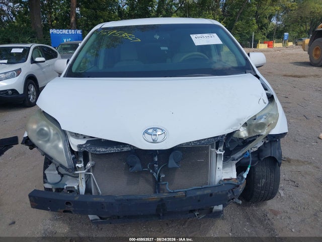 Продаж на аукціоні авто 2011 Toyota Sienna Le V6, vin: 5TDKK3DC2BS073184, номер лоту: 45953527