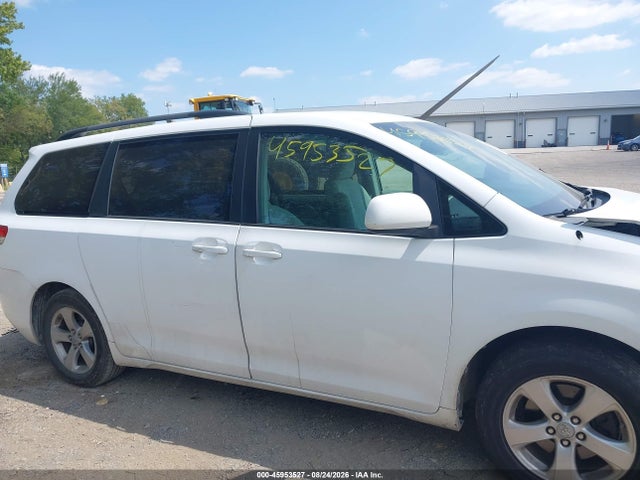 Продаж на аукціоні авто 2011 Toyota Sienna Le V6, vin: 5TDKK3DC2BS073184, номер лоту: 45953527