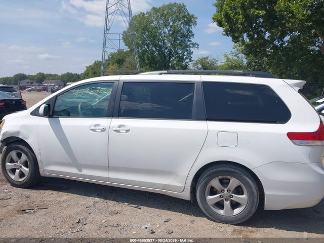 Продаж на аукціоні авто 2011 Toyota Sienna Le V6, vin: 5TDKK3DC2BS073184, номер лоту: 45953527