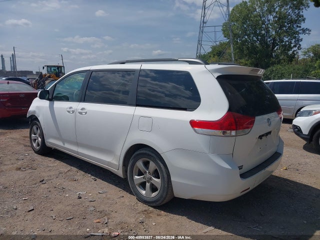 Продаж на аукціоні авто 2011 Toyota Sienna Le V6, vin: 5TDKK3DC2BS073184, номер лоту: 45953527