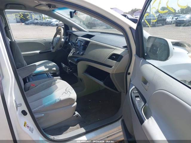 Продаж на аукціоні авто 2011 Toyota Sienna Le V6, vin: 5TDKK3DC2BS073184, номер лоту: 45953527