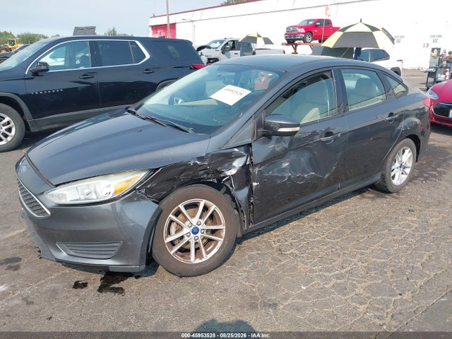 Ford FOCUS SE 2015 1FADP3F26FL232588 Image 2