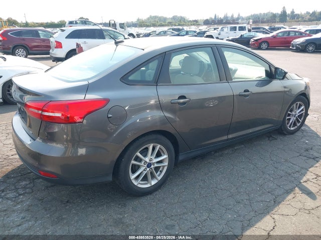 Ford FOCUS SE 2015 1FADP3F26FL232588 Image 4