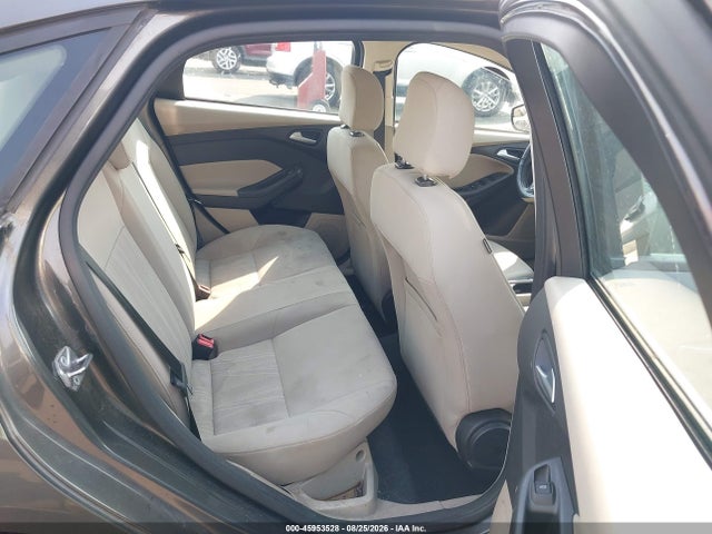 Ford FOCUS SE 2015 1FADP3F26FL232588 Image 8