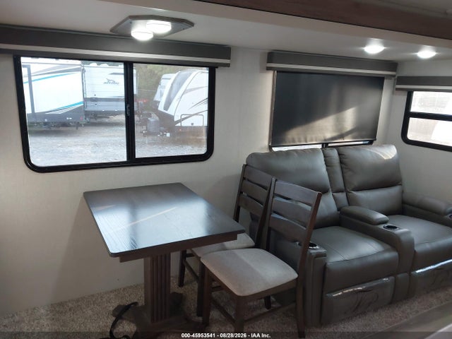 45953541 :رقم المزاد ، 573TE342XR6648864 vin ، 2024 Grand Design 2970 مزاد بيع