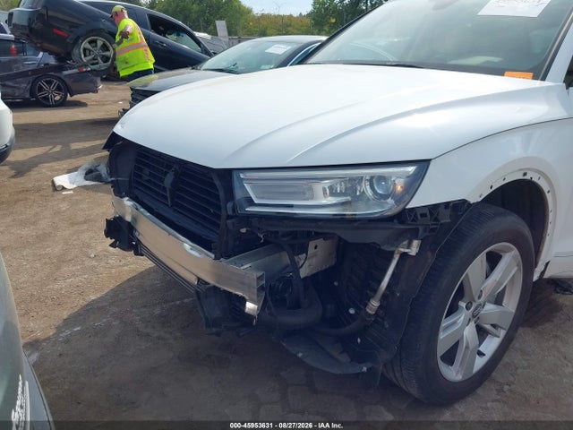 2018 Audi Q5 2.0t Premium/2.0t Tech Premium მანქანა იყიდება აუქციონზე, vin: WA1ANAFY3J2246582, აუქციონის ნომერი: 45953631