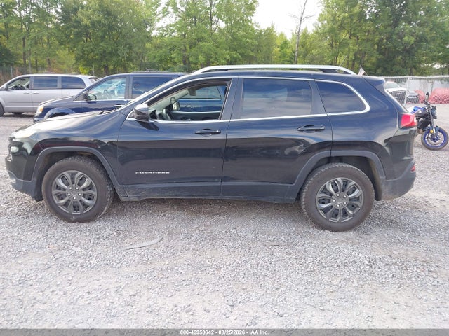 45953642 :رقم المزاد ، 1C4PJMCS5FW504016 vin ، 2015 Jeep Cherokee Latitude مزاد بيع