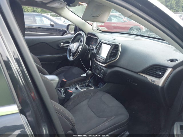 45953642 :رقم المزاد ، 1C4PJMCS5FW504016 vin ، 2015 Jeep Cherokee Latitude مزاد بيع
