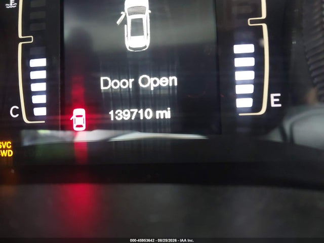 45953642 :رقم المزاد ، 1C4PJMCS5FW504016 vin ، 2015 Jeep Cherokee Latitude مزاد بيع