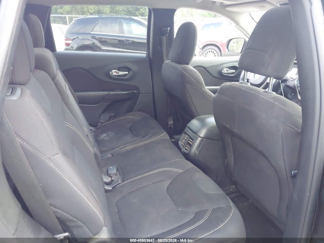 45953642 :رقم المزاد ، 1C4PJMCS5FW504016 vin ، 2015 Jeep Cherokee Latitude مزاد بيع