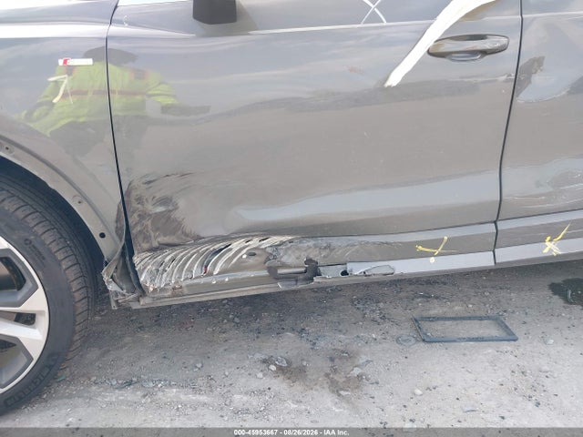 Продаж на аукціоні авто 2021 Audi Q3 Premium 45 Tfsi S Line Quattro Tiptronic, vin: WA1DECF31M1041236, номер лоту: 45953667