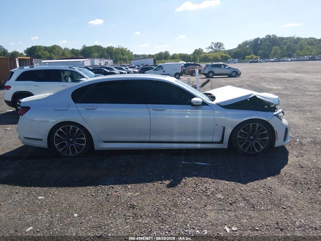 2020 Bmw 750i Xdrive მანქანა იყიდება აუქციონზე, vin: WBA7U2C01LGM27657, აუქციონის ნომერი: 45953671