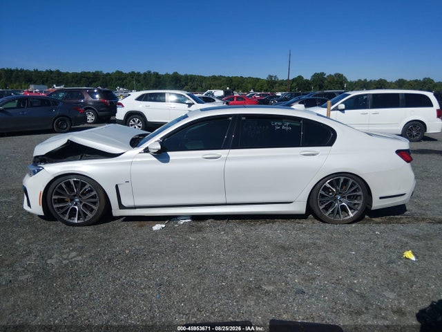2020 Bmw 750i Xdrive მანქანა იყიდება აუქციონზე, vin: WBA7U2C01LGM27657, აუქციონის ნომერი: 45953671