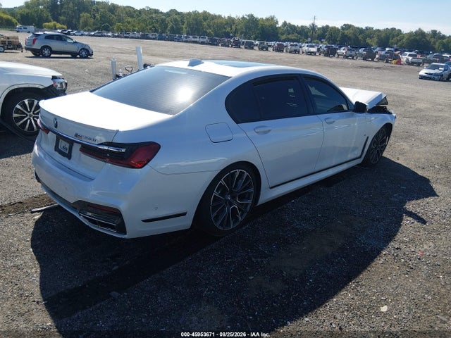 2020 Bmw 750i Xdrive მანქანა იყიდება აუქციონზე, vin: WBA7U2C01LGM27657, აუქციონის ნომერი: 45953671