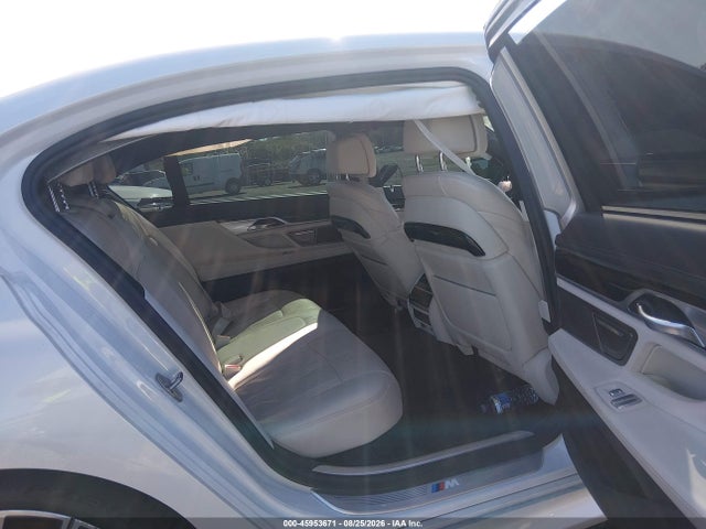 2020 Bmw 750i Xdrive მანქანა იყიდება აუქციონზე, vin: WBA7U2C01LGM27657, აუქციონის ნომერი: 45953671