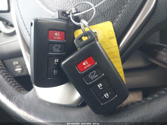 45953683 :رقم المزاد ، JTMDFREV0JJ185705 vin ، 2018 Toyota Rav4 Limited مزاد بيع