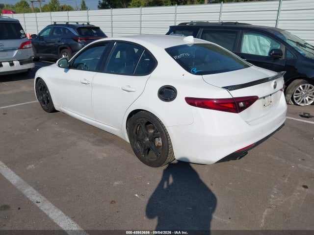 Продажа на аукционе авто 2022 Alfa Romeo Giulia Sprint Rwd, vin: ZARFAMAN7N7659934, номер лота: 45953686
