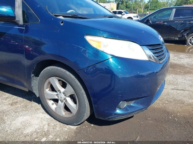 45953735 :رقم المزاد ، 5TDKK3DC8CS220870 vin ، 2012 Toyota Sienna Le V6 8 Passenger مزاد بيع