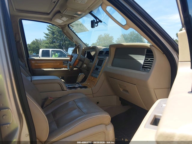 Продажа на аукционе авто 2008 Lincoln Navigator, vin: 5LMFU275X8LJ07216, номер лота: 45953772