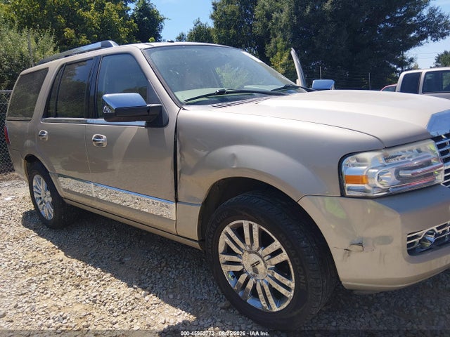 Продажа на аукционе авто 2008 Lincoln Navigator, vin: 5LMFU275X8LJ07216, номер лота: 45953772
