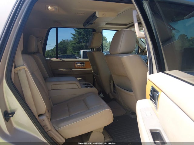 Продажа на аукционе авто 2008 Lincoln Navigator, vin: 5LMFU275X8LJ07216, номер лота: 45953772
