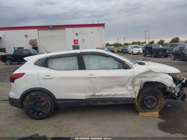Продаж на аукціоні авто 2018 Nissan Rogue Sport S, vin: JN1BJ1CR6JW264010, номер лоту: 45953888