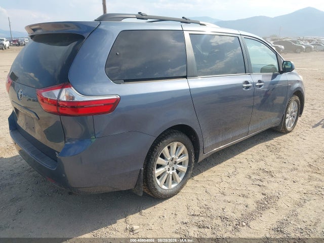 45954005 :رقم المزاد ، 5TDDK3DC0GS139585 vin ، 2016 Toyota Sienna Xle Premium 7 Passenger مزاد بيع